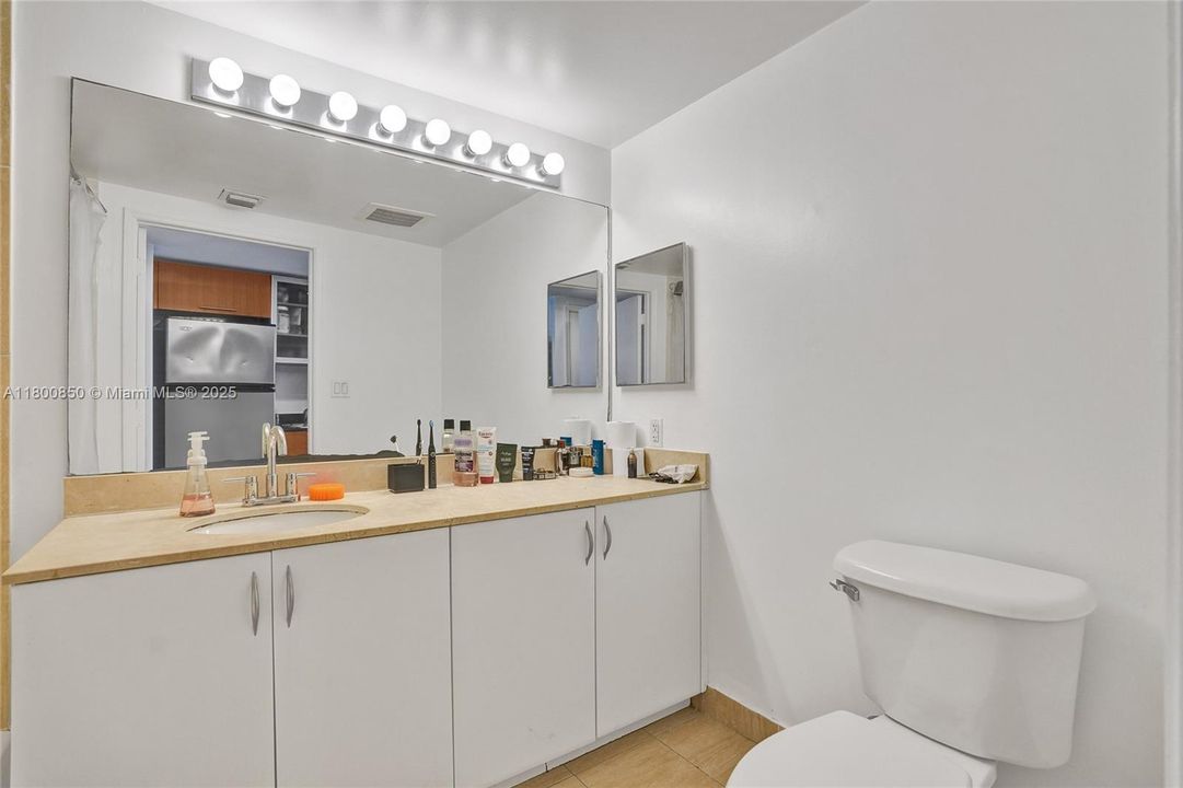 На продажу: $315,000 (0 спален, 1 ванн, 508 Квадратных фут)