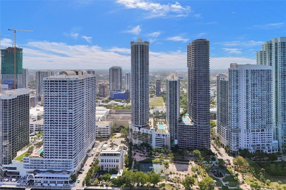 На продажу: $315,000 (0 спален, 1 ванн, 508 Квадратных фут)