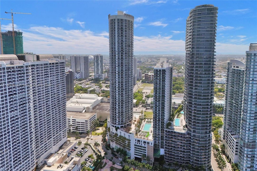 На продажу: $315,000 (0 спален, 1 ванн, 508 Квадратных фут)