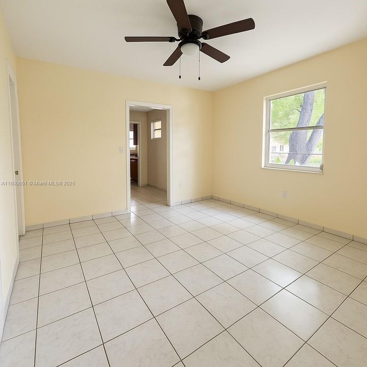 Recently Sold: $860,000 (3 beds, 2 baths, 2023 Square Feet)