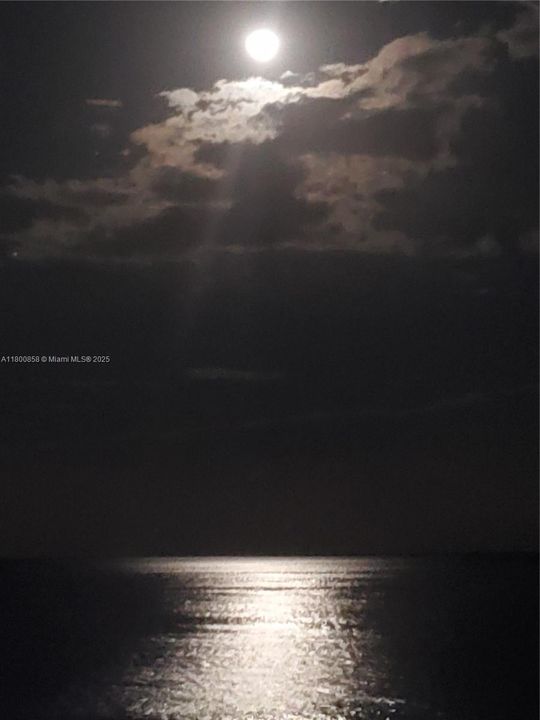 待售: $2,127,000 (3 贝兹, 3 浴室, 2090 平方英尺)