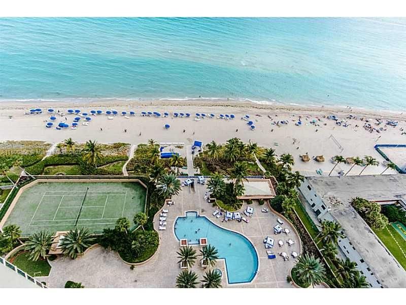 待售: $2,127,000 (3 贝兹, 3 浴室, 2090 平方英尺)