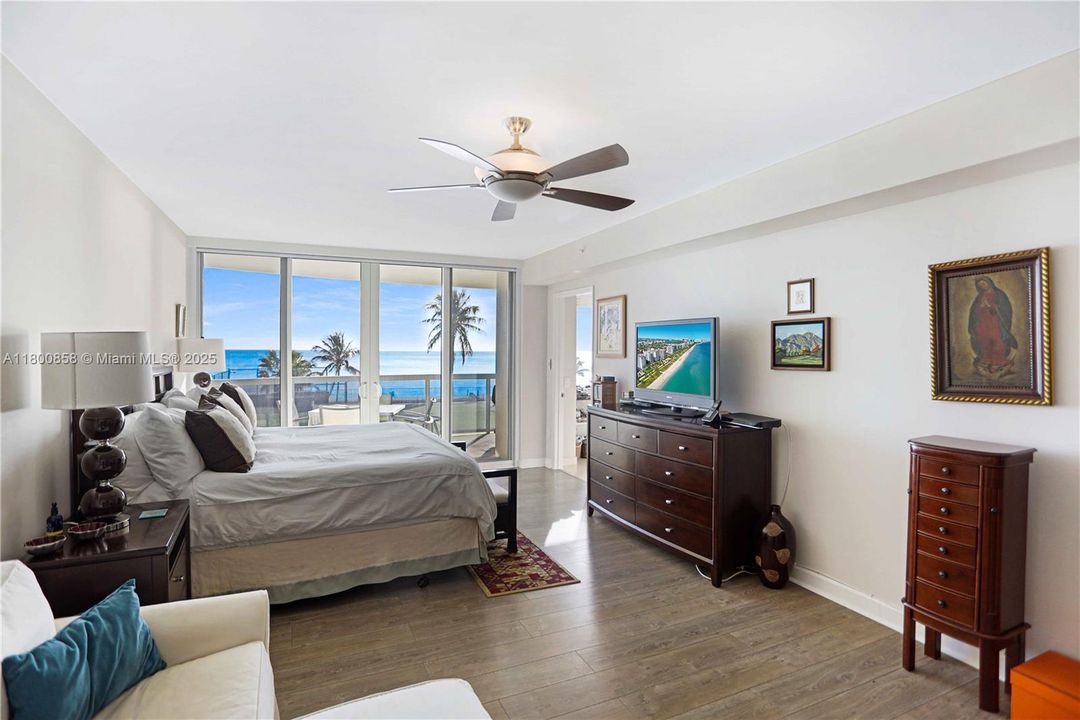 待售: $2,127,000 (3 贝兹, 3 浴室, 2090 平方英尺)