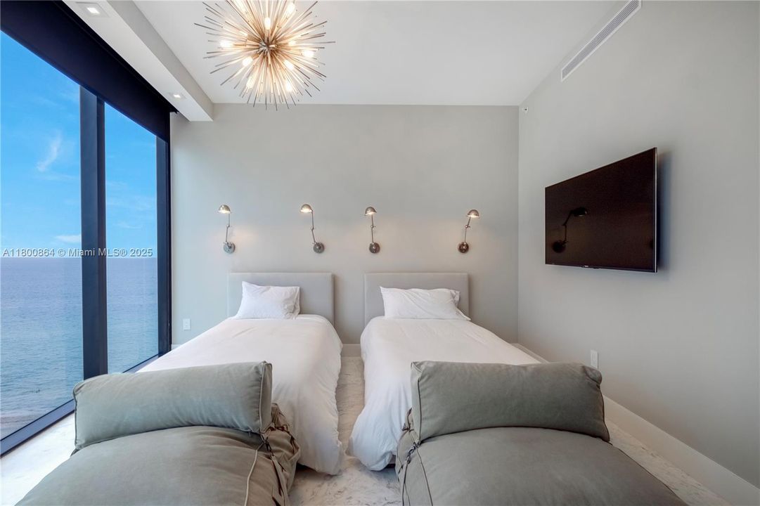 На продажу: $4,635,000 (4 спален, 4 ванн, 3785 Квадратных фут)