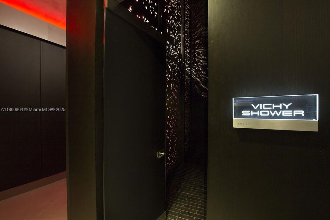 На продажу: $4,635,000 (4 спален, 4 ванн, 3785 Квадратных фут)