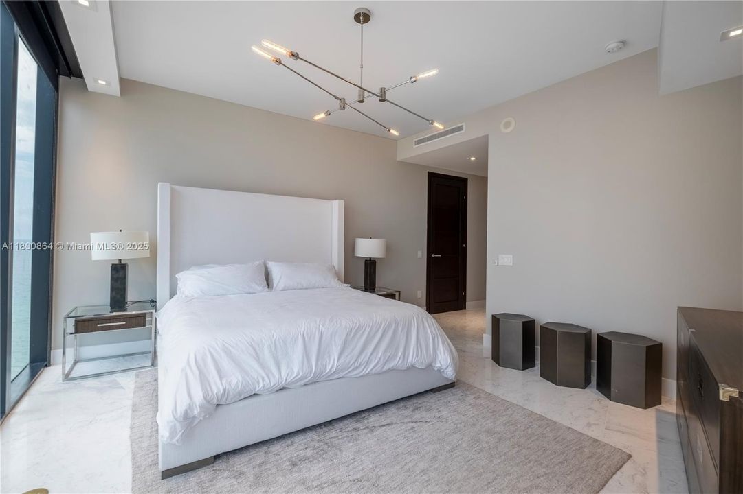 На продажу: $4,635,000 (4 спален, 4 ванн, 3785 Квадратных фут)