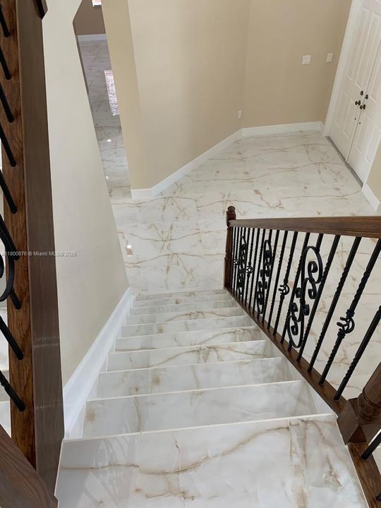 Recientemente alquilado: $4,800 (4 camas, 3 baños, 2825 Pies cuadrados)