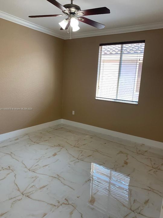 Recientemente alquilado: $4,800 (4 camas, 3 baños, 2825 Pies cuadrados)