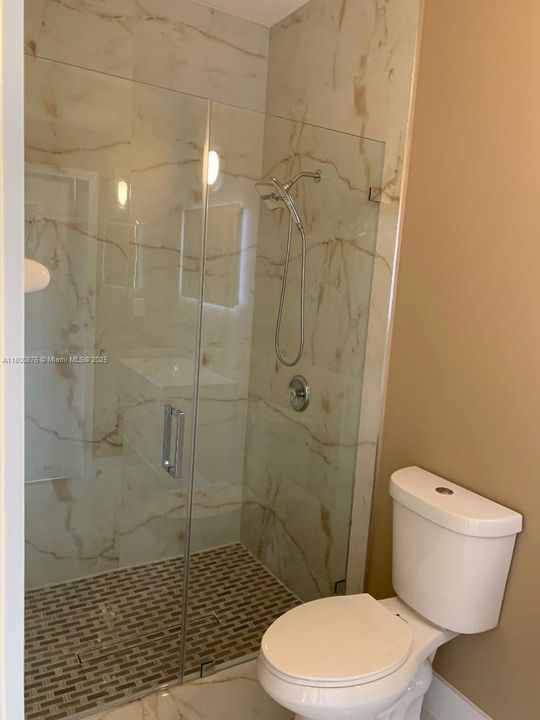 Recientemente alquilado: $4,800 (4 camas, 3 baños, 2825 Pies cuadrados)