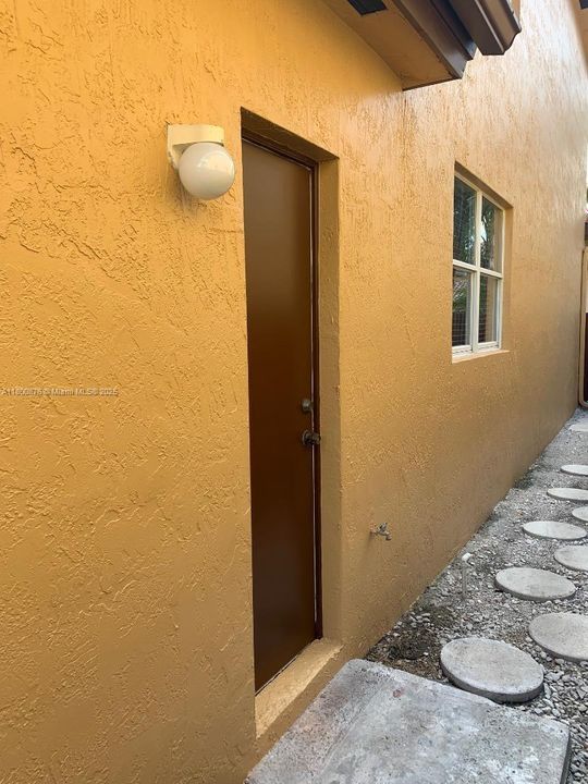 Recientemente alquilado: $4,800 (4 camas, 3 baños, 2825 Pies cuadrados)