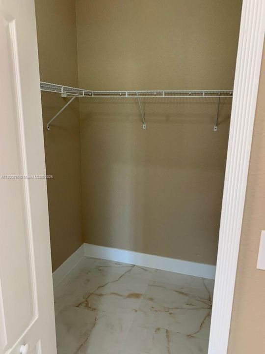 Recientemente alquilado: $4,800 (4 camas, 3 baños, 2825 Pies cuadrados)