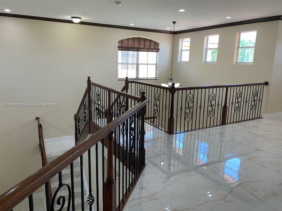 Recientemente alquilado: $4,800 (4 camas, 3 baños, 2825 Pies cuadrados)