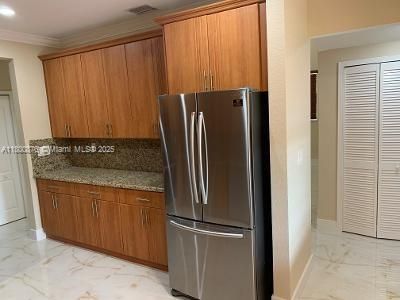 Recientemente alquilado: $4,800 (4 camas, 3 baños, 2825 Pies cuadrados)