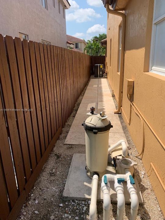 Recientemente alquilado: $4,800 (4 camas, 3 baños, 2825 Pies cuadrados)