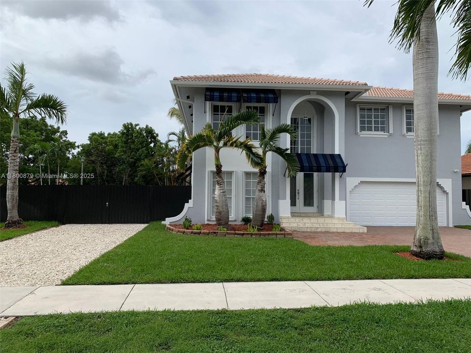 Недавно арендовано: $4,800 (4 спален, 3 ванн, 2304 Квадратных фут)