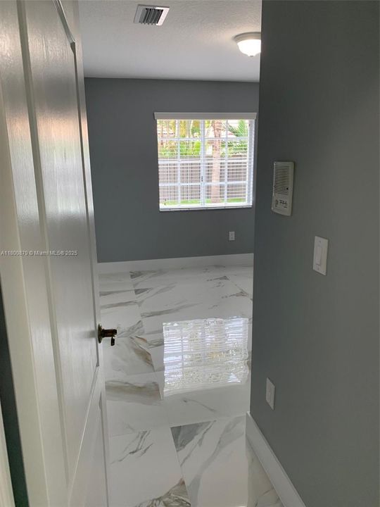 Недавно арендовано: $4,800 (4 спален, 3 ванн, 2304 Квадратных фут)