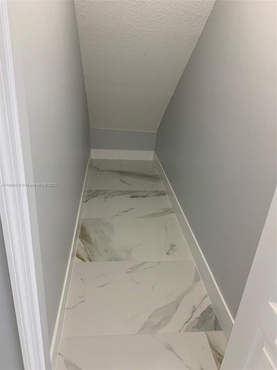 Недавно арендовано: $4,800 (4 спален, 3 ванн, 2304 Квадратных фут)