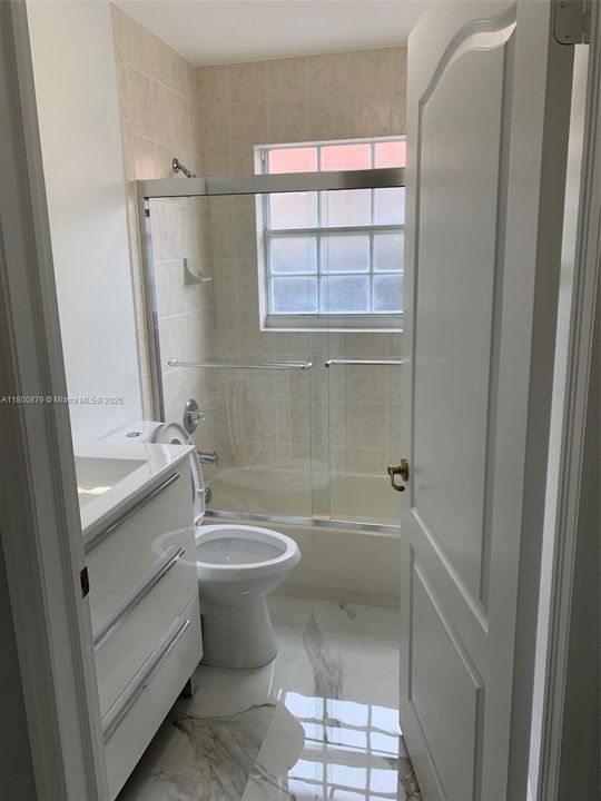 Недавно арендовано: $4,800 (4 спален, 3 ванн, 2304 Квадратных фут)