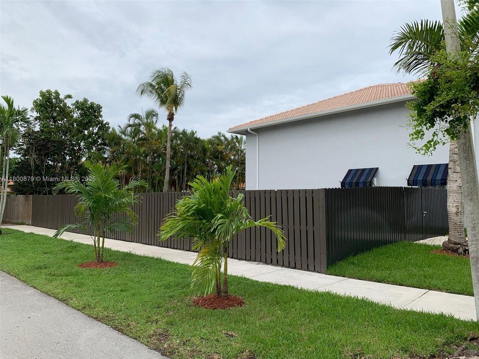 Недавно арендовано: $4,800 (4 спален, 3 ванн, 2304 Квадратных фут)