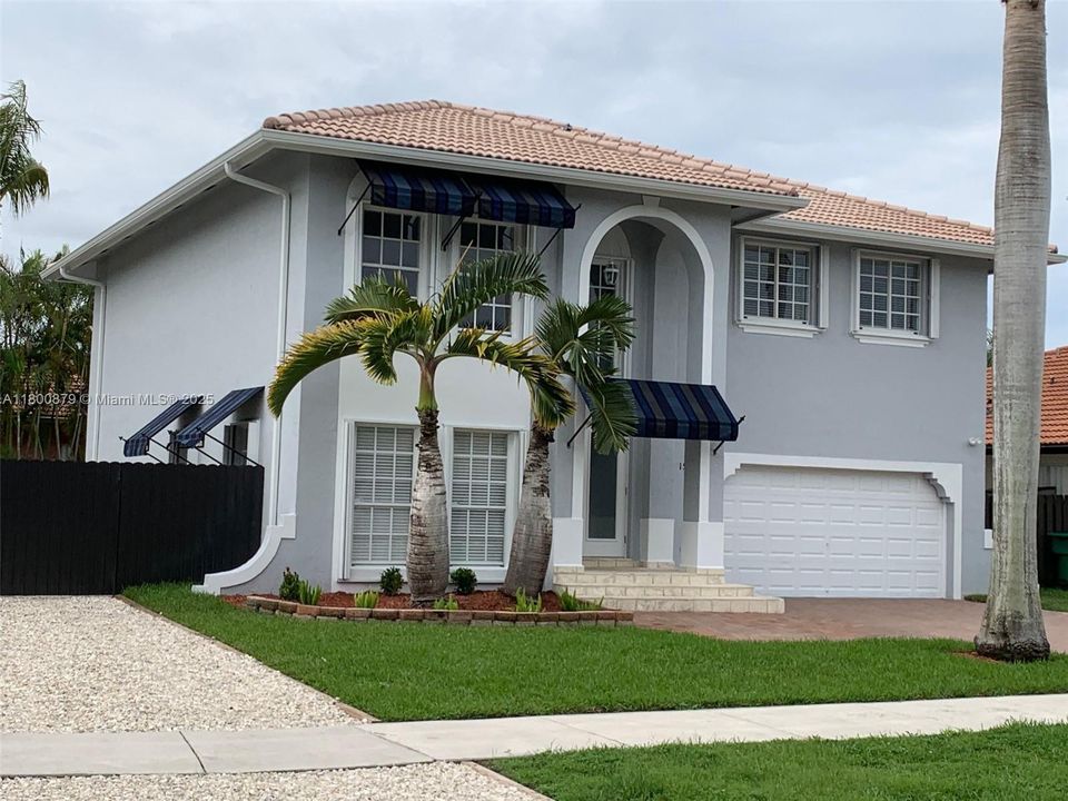 Недавно арендовано: $4,800 (4 спален, 3 ванн, 2304 Квадратных фут)