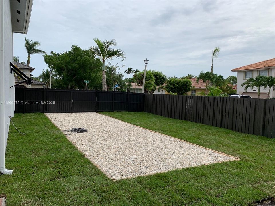 Недавно арендовано: $4,800 (4 спален, 3 ванн, 2304 Квадратных фут)