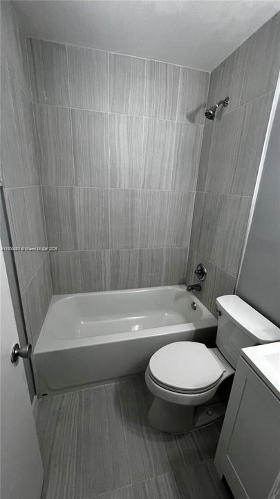 最近租的: $1,250 (1 贝兹, 1 浴室, 420 平方英尺)