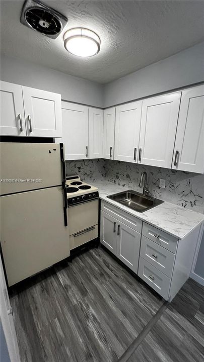 最近租的: $1,250 (1 贝兹, 1 浴室, 420 平方英尺)