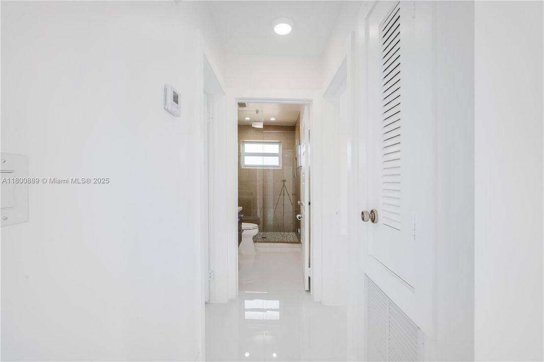 Hallway leading to the 2 bedrooms
