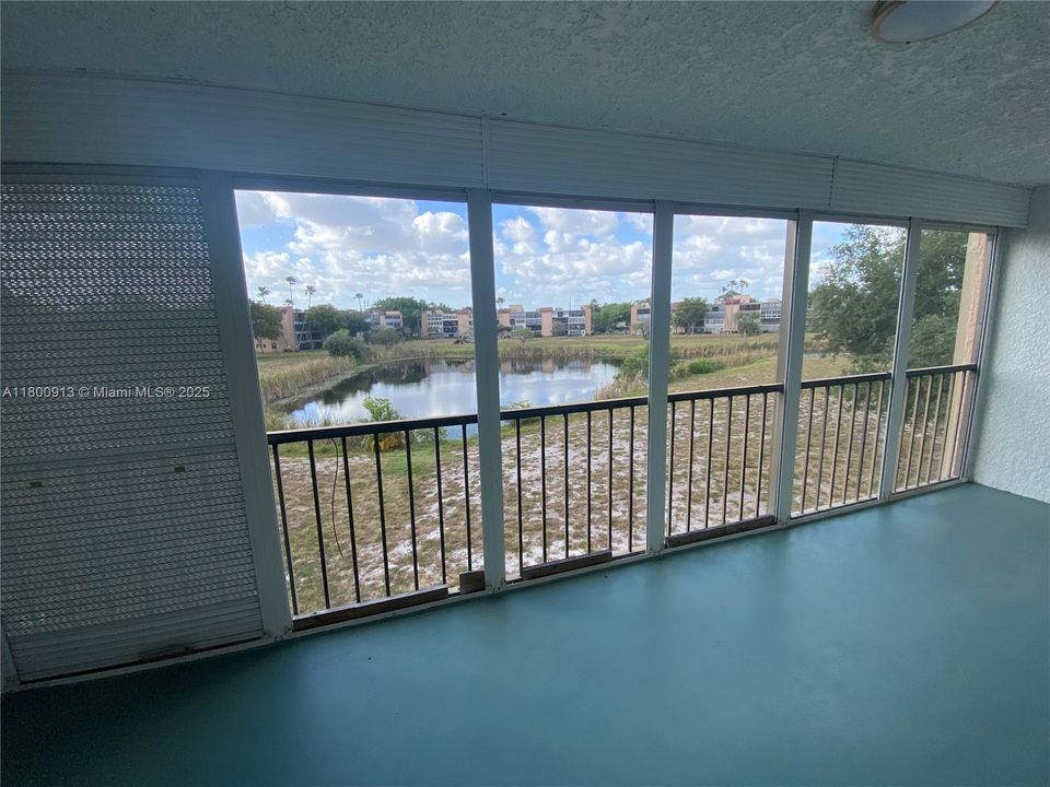 For Sale: $118,770 (2 beds, 2 baths, 1110 Square Feet)