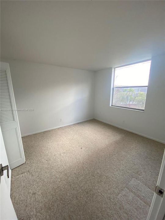 For Sale: $118,770 (2 beds, 2 baths, 1110 Square Feet)