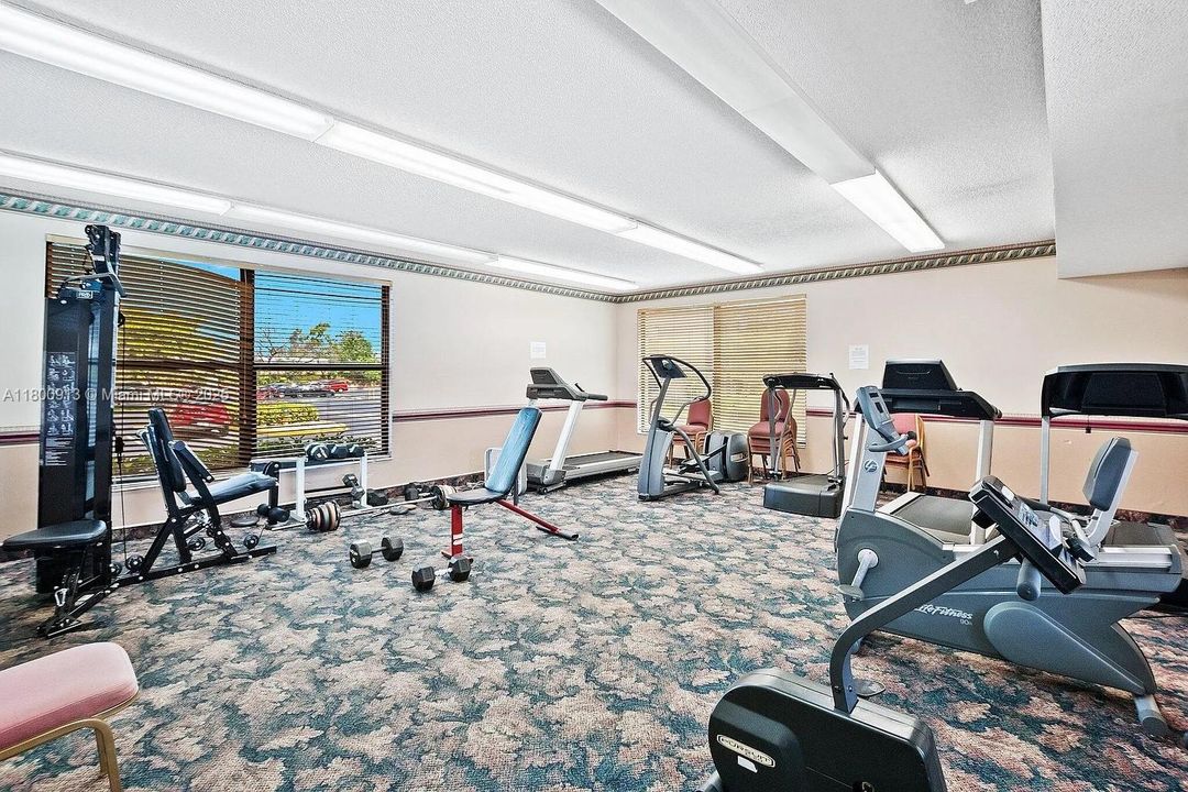For Sale: $118,770 (2 beds, 2 baths, 1110 Square Feet)