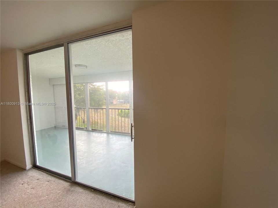 For Sale: $118,770 (2 beds, 2 baths, 1110 Square Feet)