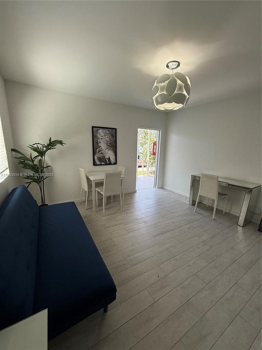 En Venta: $229,000 (1 camas, 1 baños, 390 Pies cuadrados)