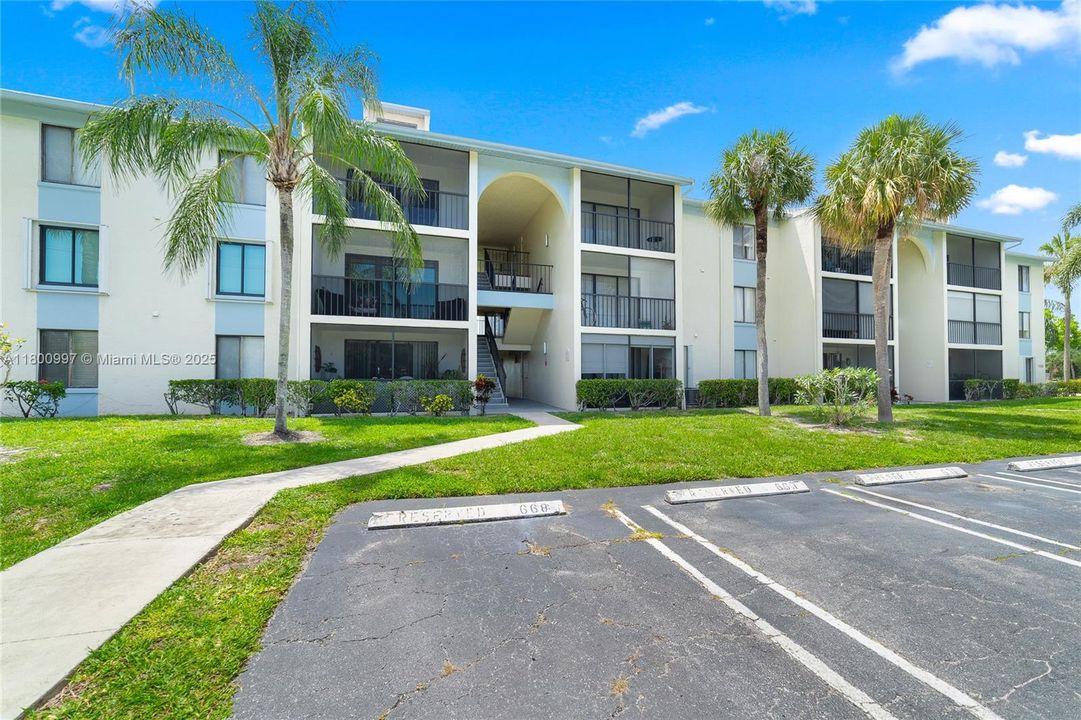 Recently Sold: $100,000 (1 beds, 1 baths, 624 Square Feet)