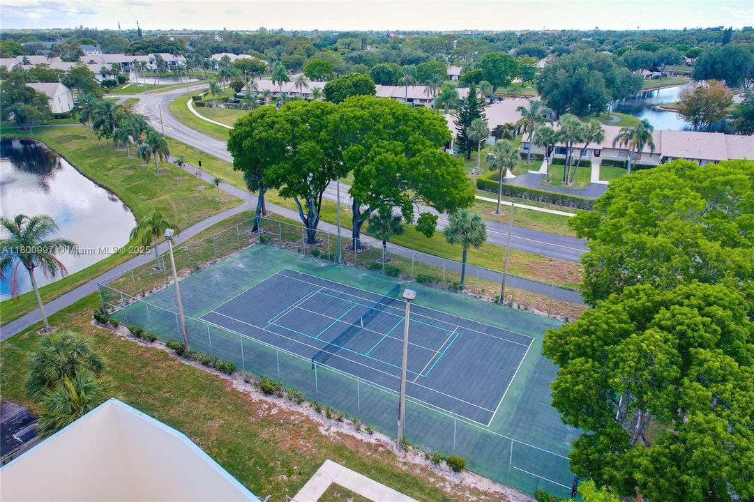 Recently Sold: $100,000 (1 beds, 1 baths, 624 Square Feet)