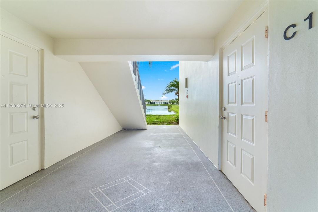 Recently Sold: $100,000 (1 beds, 1 baths, 624 Square Feet)