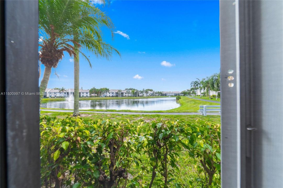 Recently Sold: $100,000 (1 beds, 1 baths, 624 Square Feet)