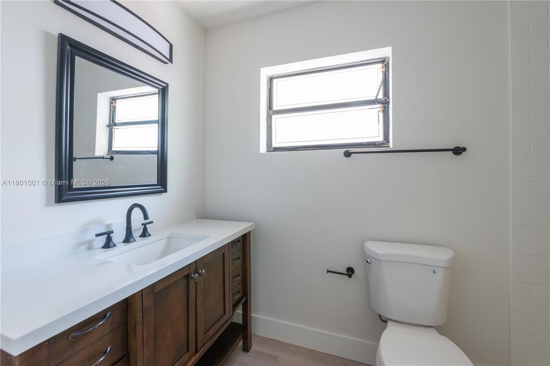 Recientemente alquilado: $8,500 (5 camas, 4 baños, 2576 Pies cuadrados)