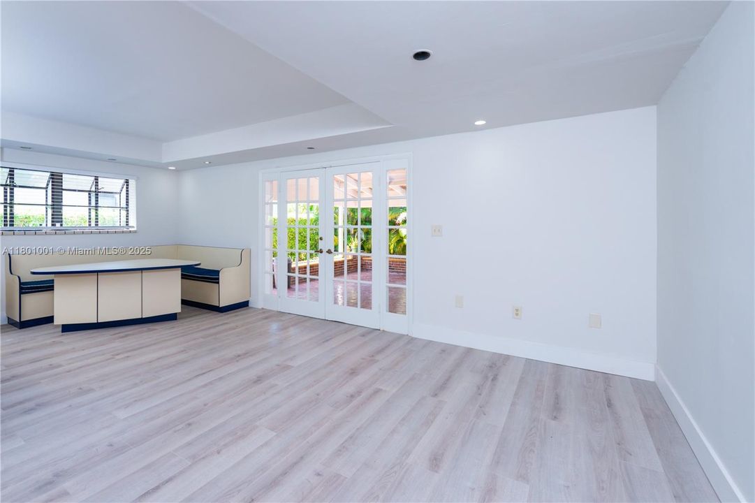 Recientemente alquilado: $8,500 (5 camas, 4 baños, 2576 Pies cuadrados)