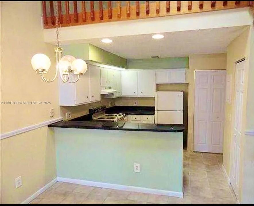 For Sale: $350,000 (3 beds, 2 baths, 1336 Square Feet)