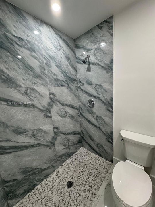 Recently Rented: $1,800 (1 beds, 1 baths, 0 Square Feet)