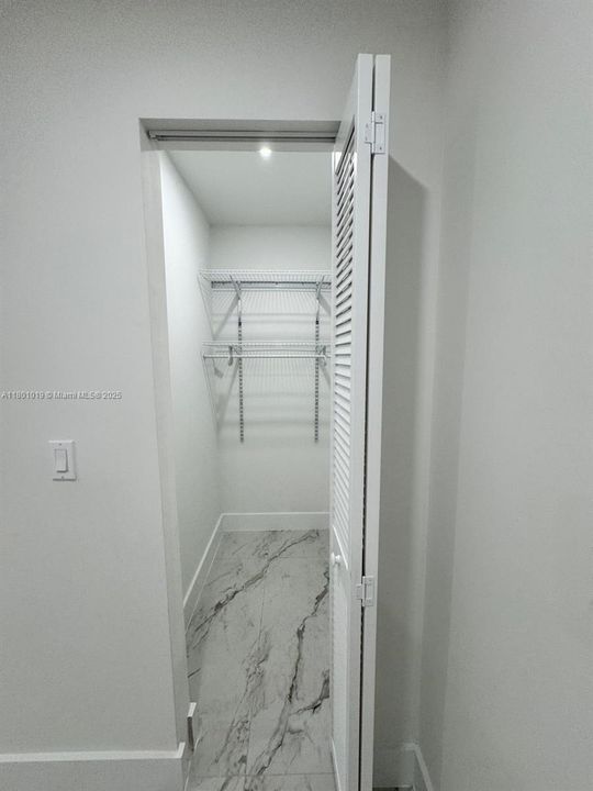 Recently Rented: $1,800 (1 beds, 1 baths, 0 Square Feet)