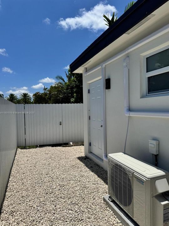 Recently Rented: $1,800 (1 beds, 1 baths, 0 Square Feet)