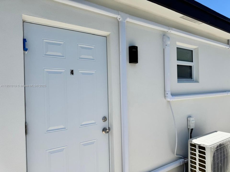 Recently Rented: $1,800 (1 beds, 1 baths, 0 Square Feet)