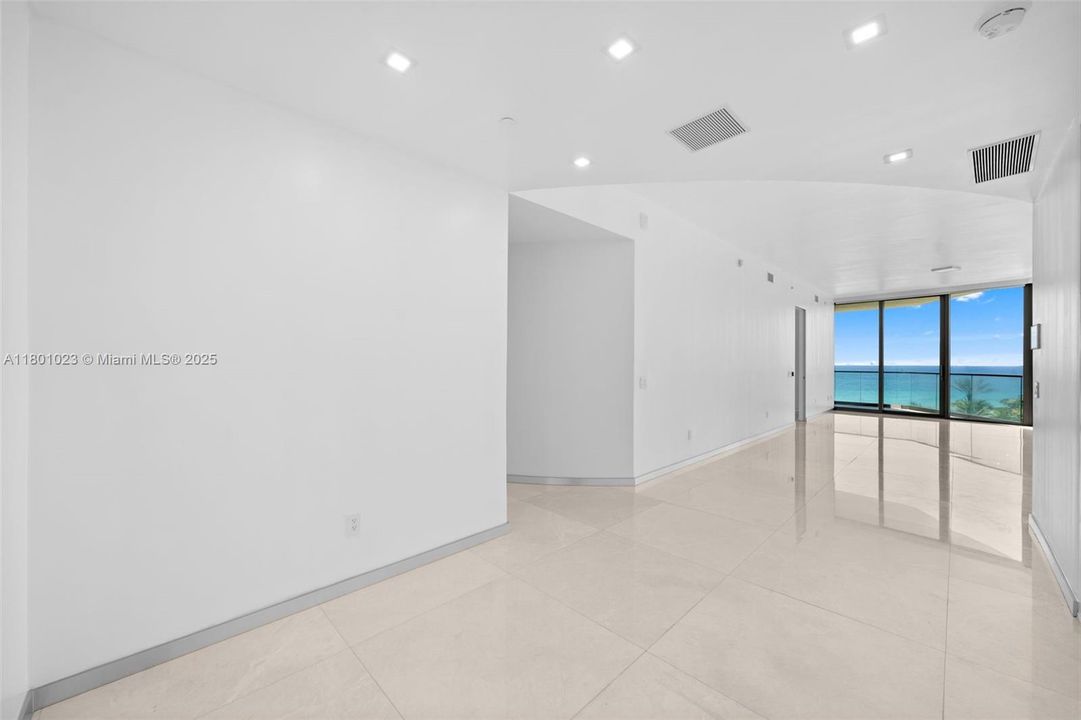 En Venta: $2,699,995 (2 camas, 2 baños, 1511 Pies cuadrados)