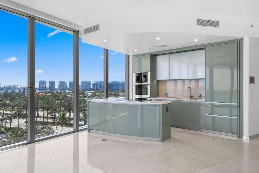 En Venta: $2,699,995 (2 camas, 2 baños, 1511 Pies cuadrados)