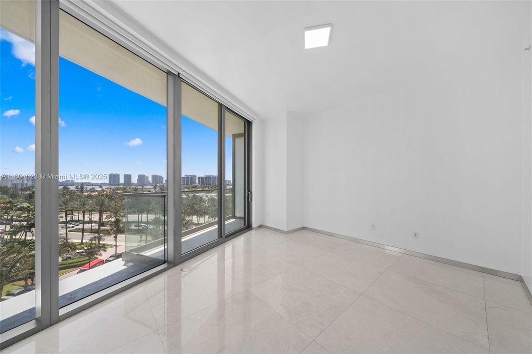 En Venta: $2,699,995 (2 camas, 2 baños, 1511 Pies cuadrados)