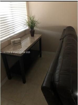 Activo con contrato: $445,000 (3 camas, 2 baños, 1705 Pies cuadrados)