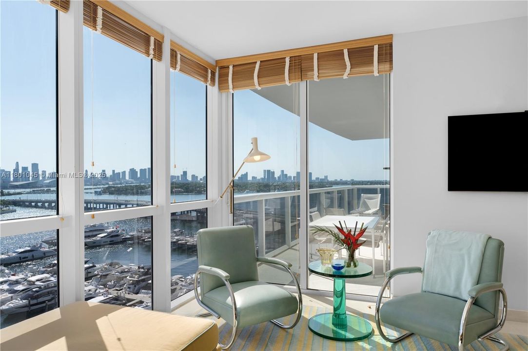 待售: $2,550,000 (2 贝兹, 2 浴室, 2003 平方英尺)