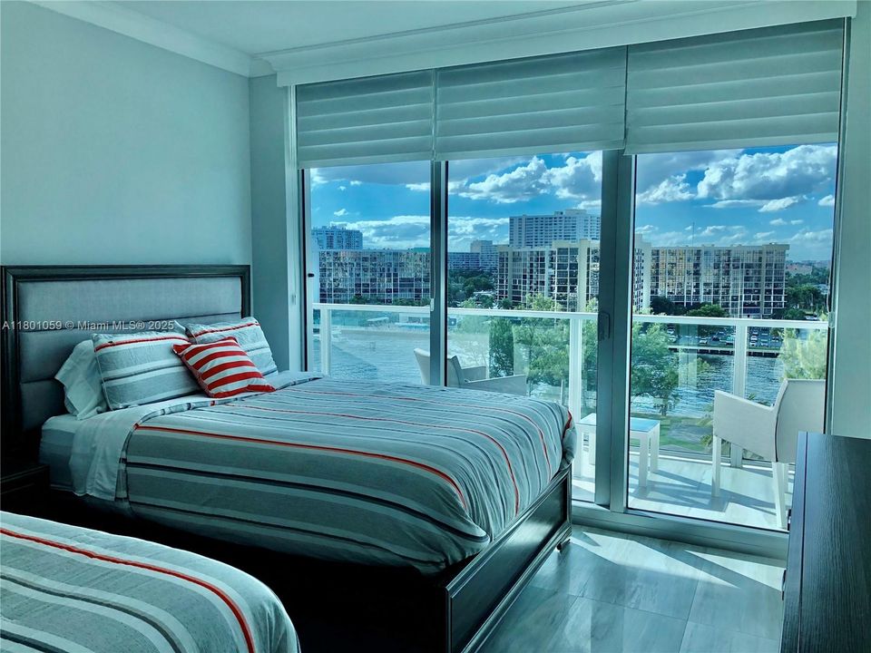 最近租的: $9,000 (3 贝兹, 3 浴室, 2308 平方英尺)